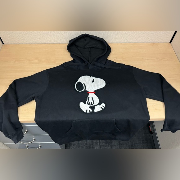 Black Snoopy Hoodie - Picture 2 of 5
